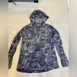 Lululemon 3/4 zip running top